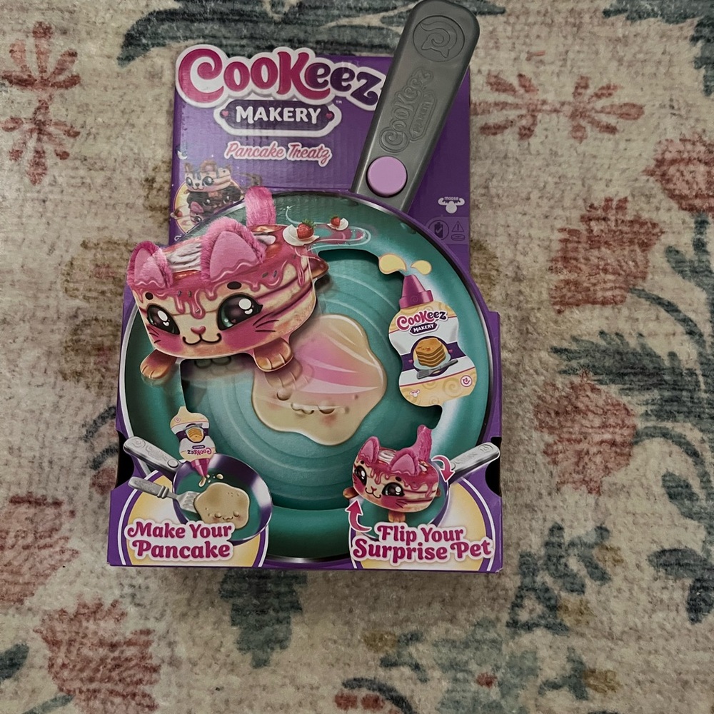Cookeez Makery Pancake Treat Toy